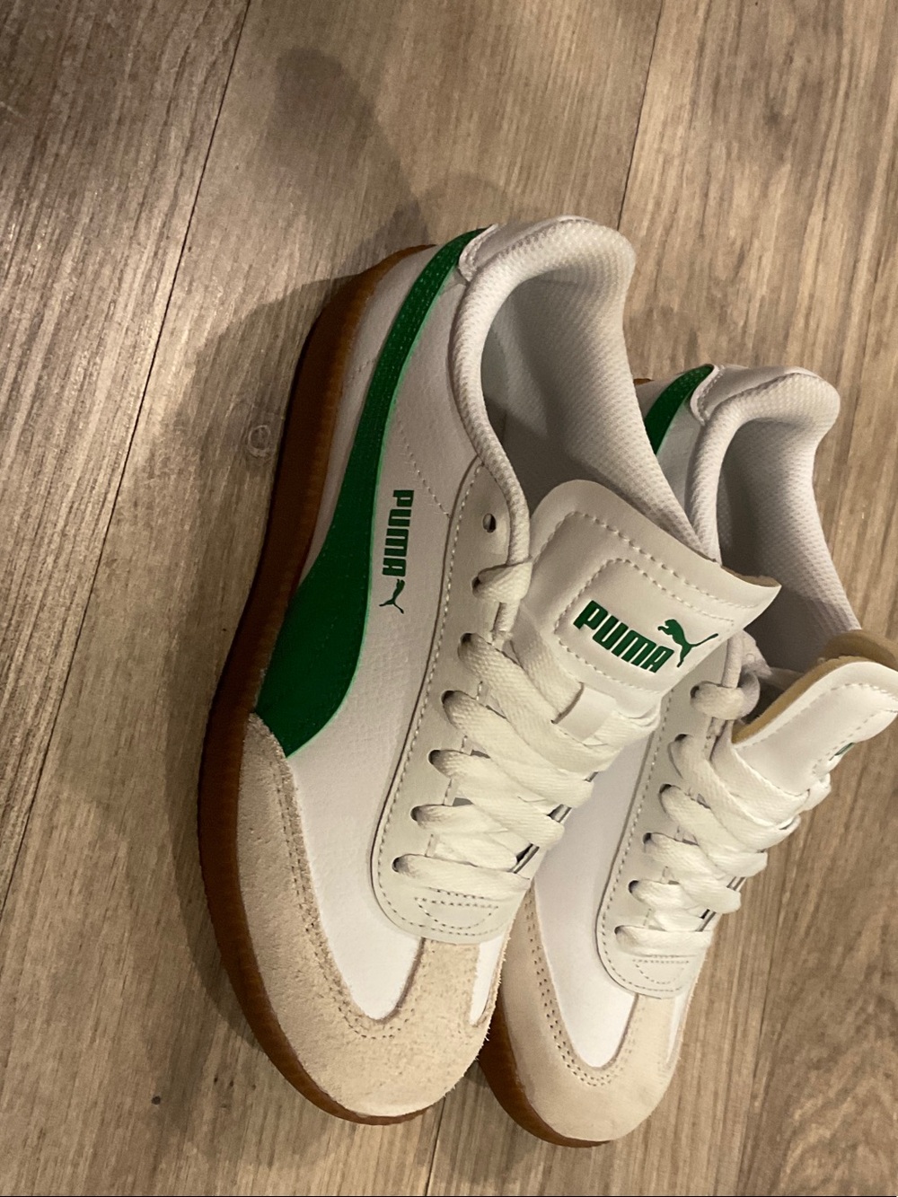 Puma White Sneakers with Green Stripe and Gum Sole